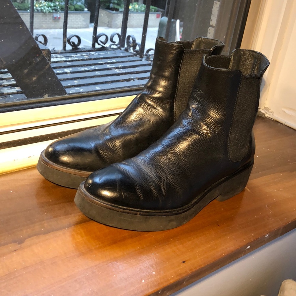 No.6 Pull On Crepe Sole Boot in Nero